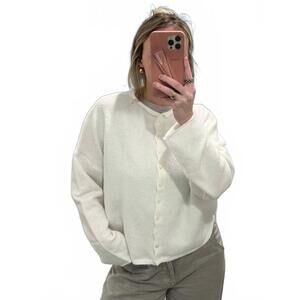 NEW THINGS BETWEEN the snow it girl sweater in snow